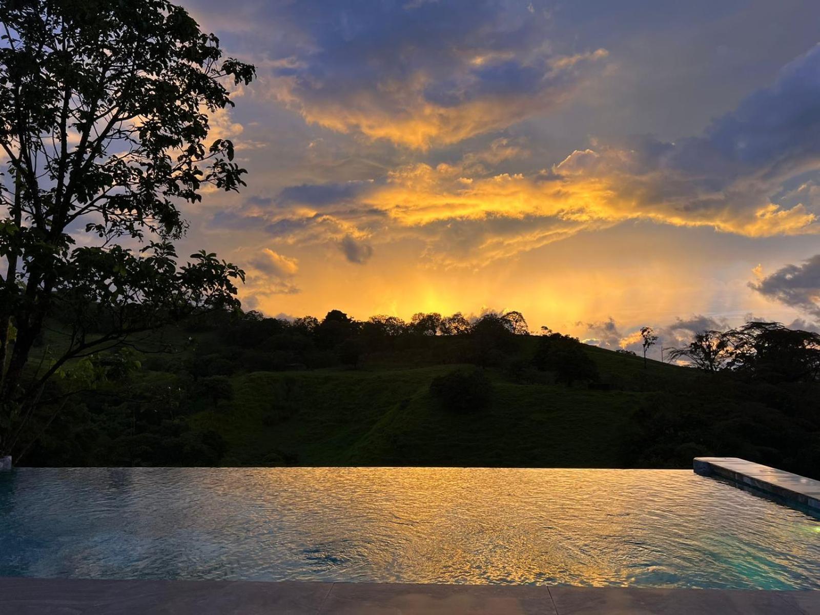 Chateau Arenal Hotel & Restaurante El Castillo Luaran gambar